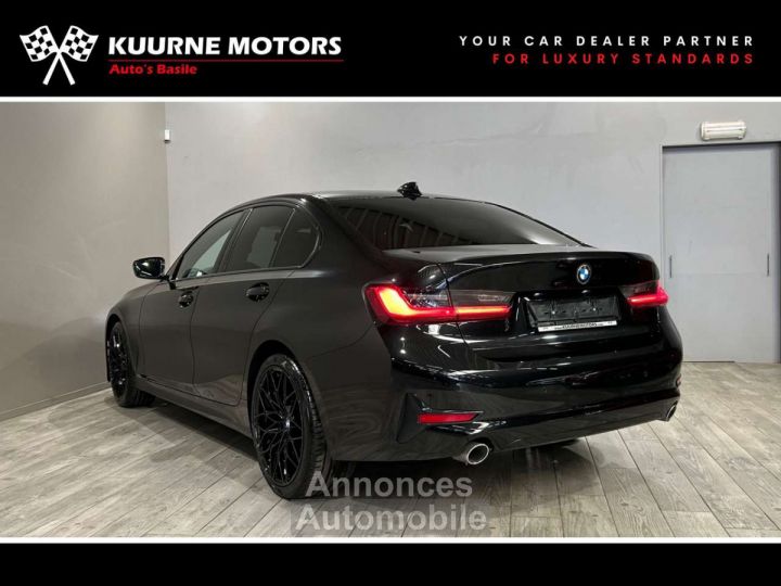 BMW Série 3 318 dA Berline Sport Alu19-Leder-Gps - 2