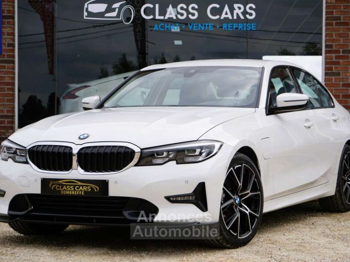 BMW Série 3 320 HYBRID PLUG-IN PACK SPORT Bte AUTO CAM 6d - 1