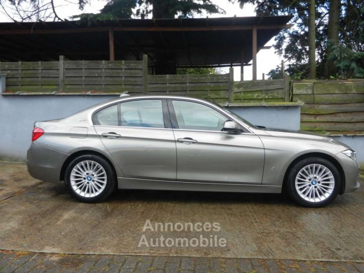 BMW Série 3 330 330eA IPerformance Plug-In Hybrid Luxury Line - 5