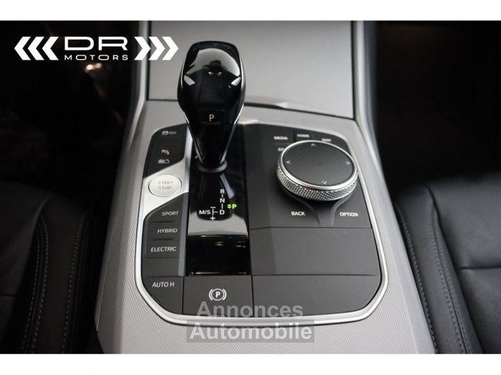 BMW Série 3 330 e ADVANTAGE - LEDER NAVI LED DAB HiFi - 28