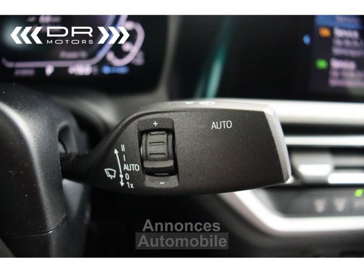 BMW Série 3 330 e ADVANTAGE - LEDER NAVI LED DAB HiFi - 38