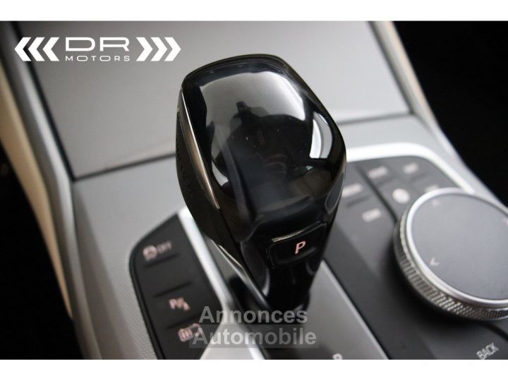 BMW Série 3 330 e ADVANTAGE - LEDER NAVI LED DAB HiFi - 29