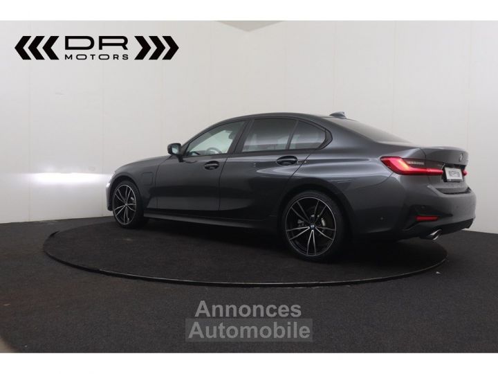 BMW Série 3 330 e ADVANTAGE - LEDER NAVI LED DAB HiFi - 6