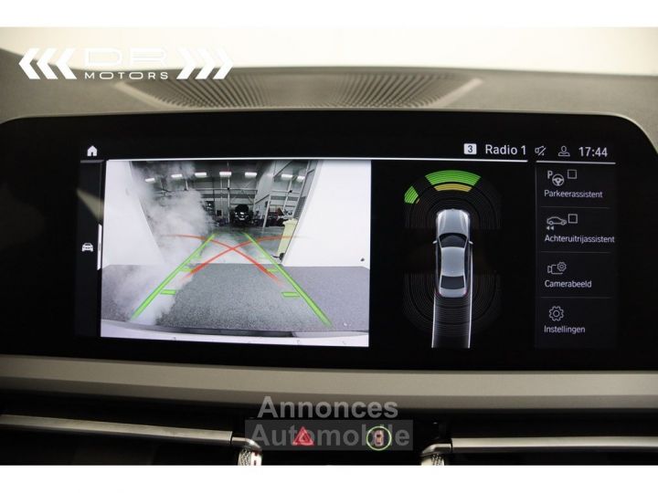 BMW Série 3 330 e ADVANTAGE - LEDER NAVI LED DAB HiFi - 23