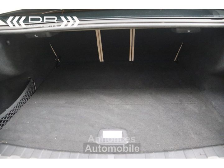 BMW Série 3 330 e ADVANTAGE - LEDER NAVI LED DAB HiFi - 46