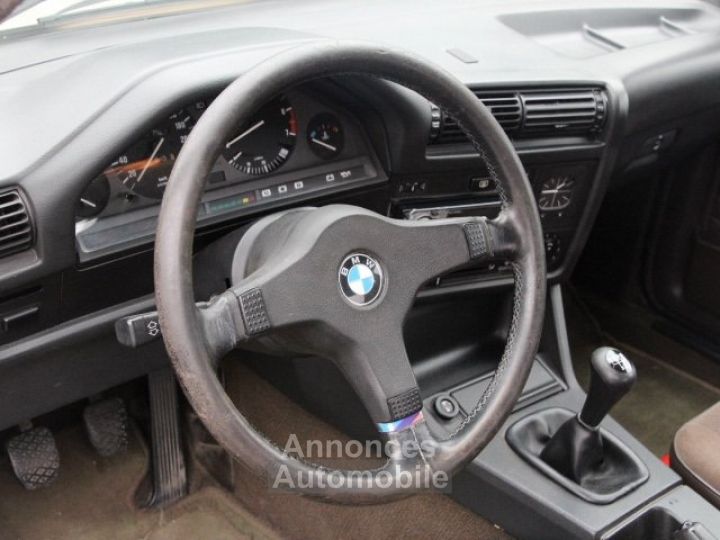 BMW Série 3 E30 318i Baur - 26