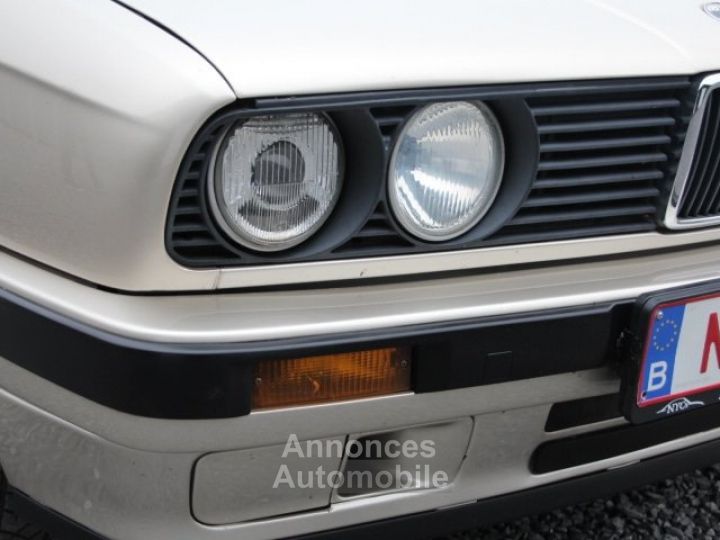 BMW Série 3 E30 318i Baur - 102