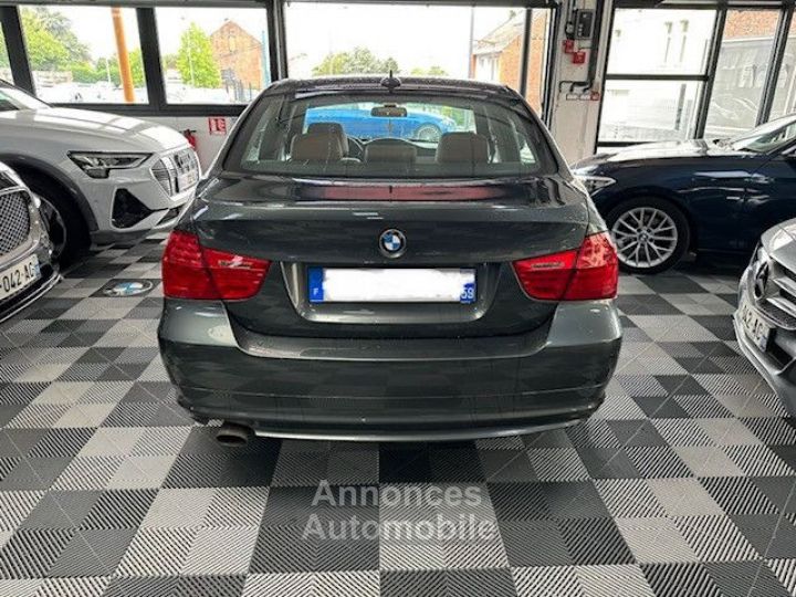 BMW Série 3 E90 LCI 318 D Sport Design - 10