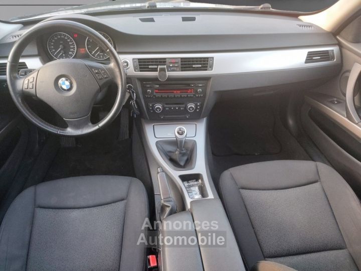 BMW Série 3 SERIE E90 318i 129ch Confort - 10