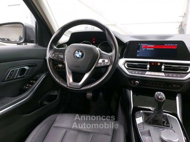 BMW Série 3 Touring 318 d G21 - 4