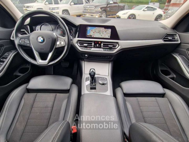 BMW Série 3 Touring 318 d TOURING-SPORT LINE-PANO-Bte AUTO-FULL LED-NAVI - 17