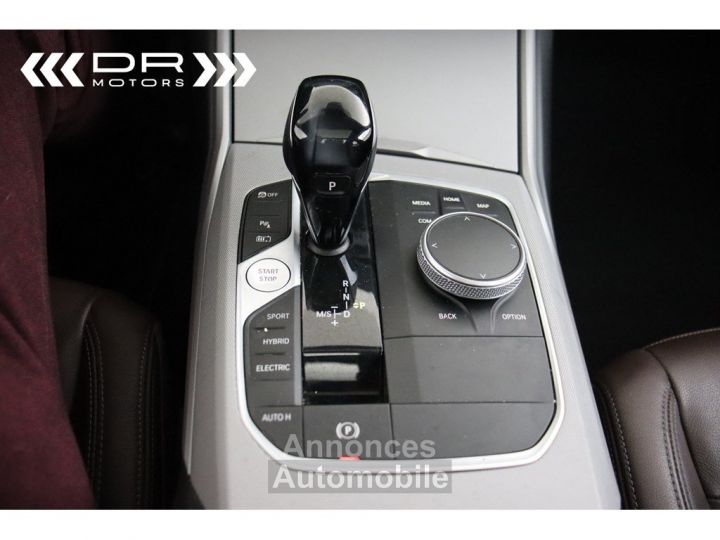 BMW Série 3 Touring 330 e ADVANTAGE - NAVI KEYLESS ENTRY PANODAK DAB HIFI - 28