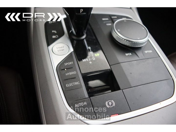 BMW Série 3 Touring 330 e ADVANTAGE - NAVI KEYLESS ENTRY PANODAK DAB HIFI - 30