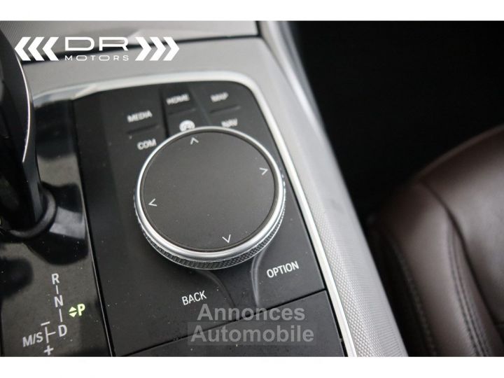 BMW Série 3 Touring 330 e ADVANTAGE - NAVI KEYLESS ENTRY PANODAK DAB HIFI - 31