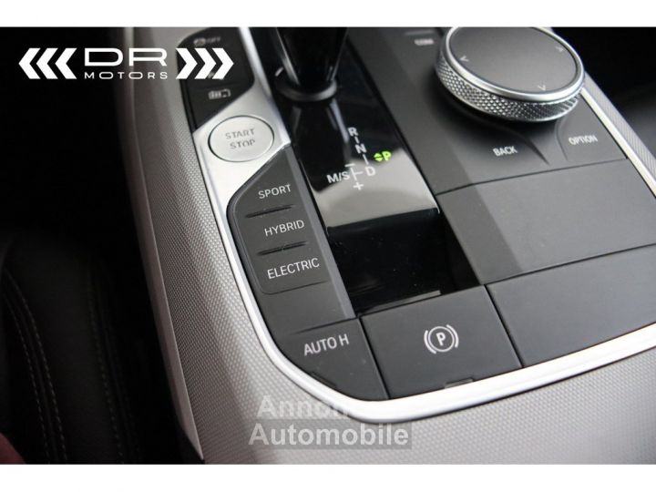 BMW Série 3 Touring 330 e ADVANTAGE - NAVI LED LEDER HiFi APPLE CARPLAY/ANDROID AUTO - 30