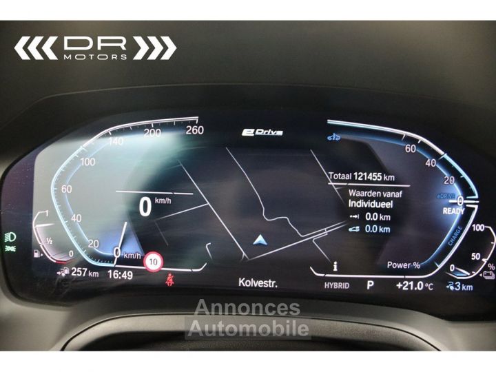 BMW Série 3 Touring 330 e ADVANTAGE - NAVI LED LEDER PANODAK TREKHAAK LIVE COCKPIT - 35