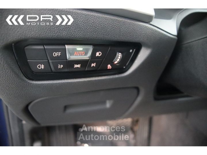 BMW Série 3 Touring 330 e ADVANTAGE - NAVI LED LEDER PANODAK TREKHAAK LIVE COCKPIT - 39