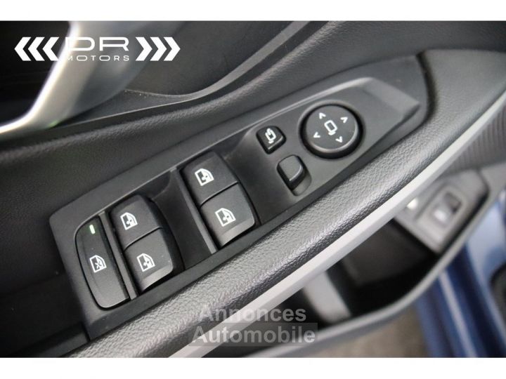 BMW Série 3 Touring 330 e ADVANTAGE - NAVI LED LEDER PANODAK TREKHAAK LIVE COCKPIT - 43