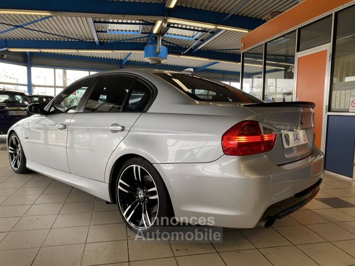 BMW Série 3 V (E90) 318d Confort - 7