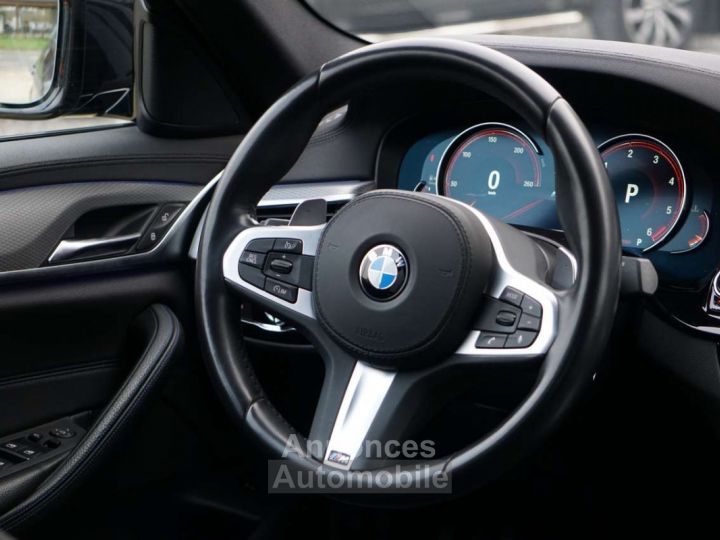 BMW Série 5 520 d PACK M -AUTO-COCKPIT-CARNET FULL-1ERE MAIN - 10