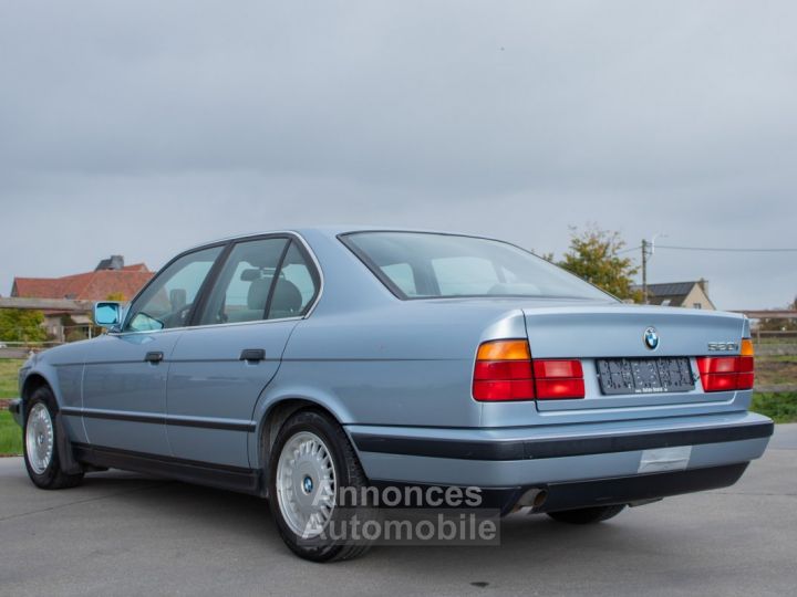 BMW Série 5 520 iA E34 - OLDTIMER - HISTORIEK - AUTOMAAT - CENTRALE VERGRENDELING - ARMSTEUN - BELGISCHE WAGEN - 11