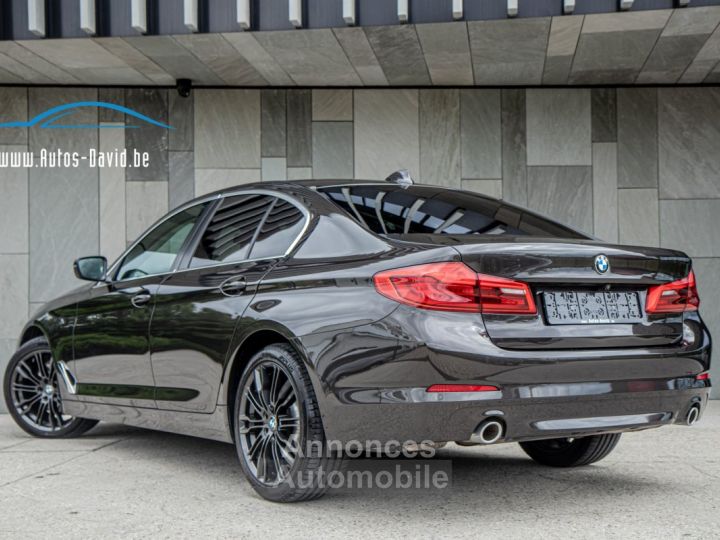 BMW Série 5 520iA Sportline - AUTOMAAT -  HISTORIEK - LEDER - CAMERA - SFEERVERLICHTING - KEYLESS START - AIRCO - 2