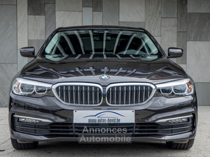 BMW Série 5 520iA Sportline - AUTOMAAT -  HISTORIEK - LEDER - CAMERA - SFEERVERLICHTING - KEYLESS START - AIRCO - 4