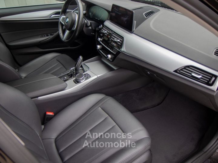 BMW Série 5 520iA Sportline - AUTOMAAT -  HISTORIEK - LEDER - CAMERA - SFEERVERLICHTING - KEYLESS START - AIRCO - 15