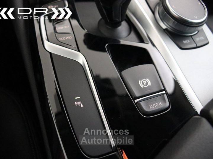 BMW Série 5 530 iA - LED NAVI PROFESSIONAL COCKPIT ALU 18" - 32