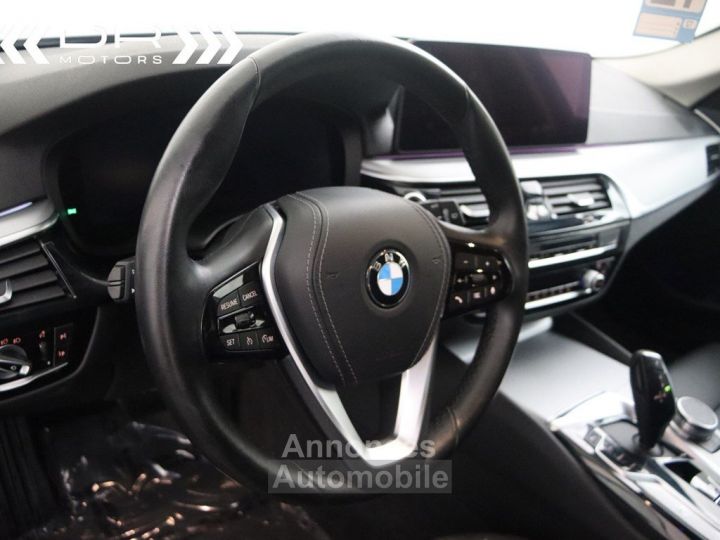 BMW Série 5 Touring  518 dA FACELIFT BUSINESS EDITION - LEDER NAVI PROFESSIONAL LED MIRROR LINK - 33