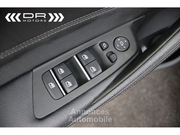 BMW Série 5 Touring 518 dA - LED NAVI LEDER 12M GARANTIE - 44