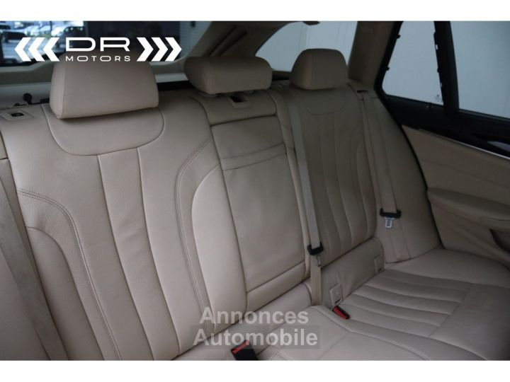 BMW Série 5 Touring 520 dA - NAVI LEDER PANODAK KEYLESS ENTRY - 14