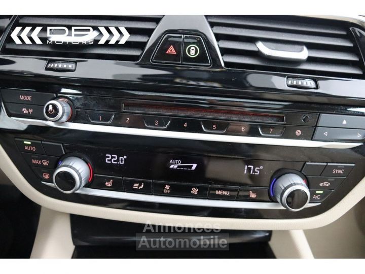 BMW Série 5 Touring 520 dA - NAVI LEDER PANODAK KEYLESS ENTRY - 26