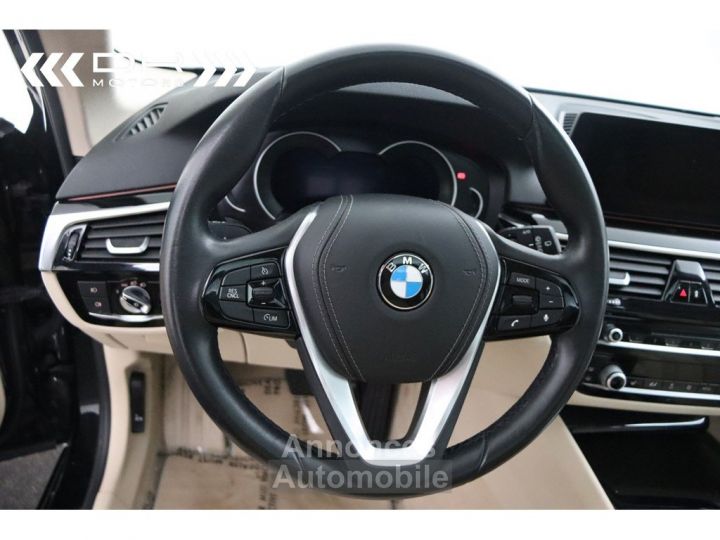 BMW Série 5 Touring 520 dA - NAVI LEDER PANODAK KEYLESS ENTRY - 35