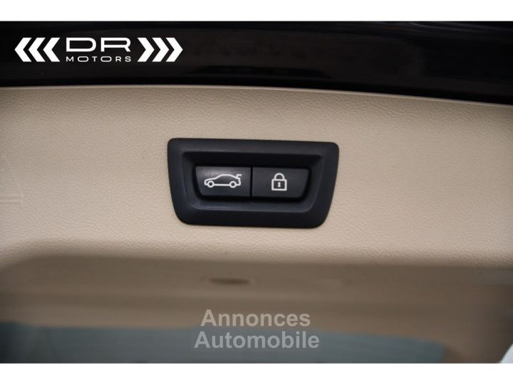 BMW Série 5 Touring 520 dA - NAVI LEDER PANODAK KEYLESS ENTRY - 49