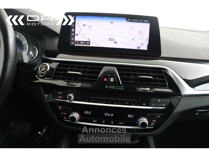 BMW Série 5 Touring 520 dA SPORTLINE - LEDER NAVI PROFESSIONAL LED - 17