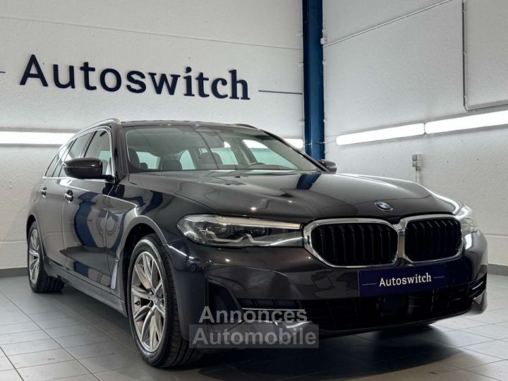 BMW Série 5 Touring 520 i Act.Cruise-Sportseat-Trekhaak-Cam-DAB - 1