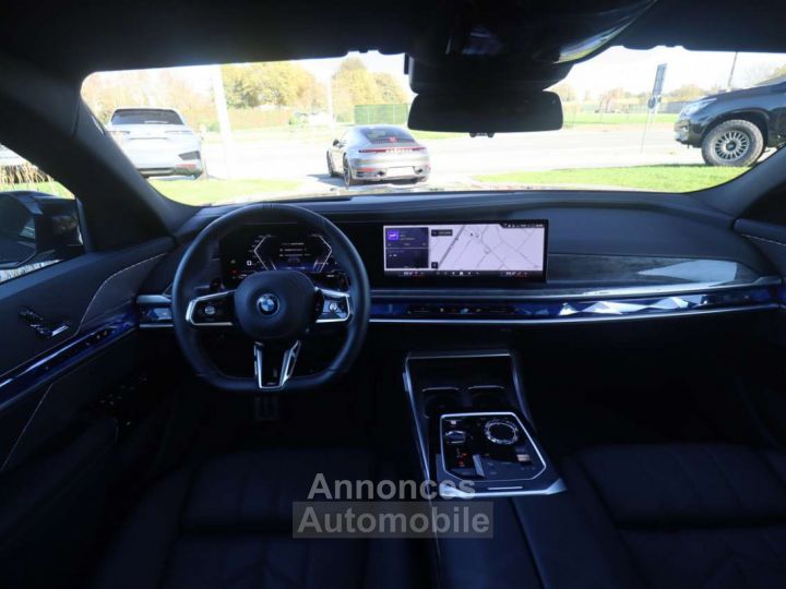 BMW Série 7 760 M-SPORT-PRO TV LOUNGE DRIVE PRO PANO 21 - 30