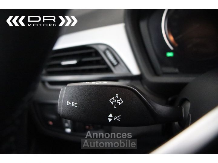 BMW X1 16dA sDrive ADVANTAGE BUSINESS - LED NAVI LEDER TREKHAAK - 24