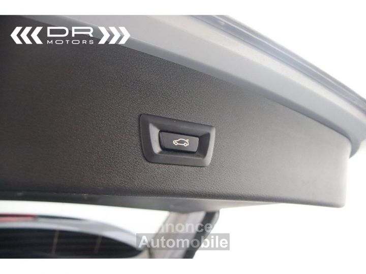 BMW X1 16dA sDrive ADVANTAGE BUSINESS - LED NAVI LEDER TREKHAAK - 37