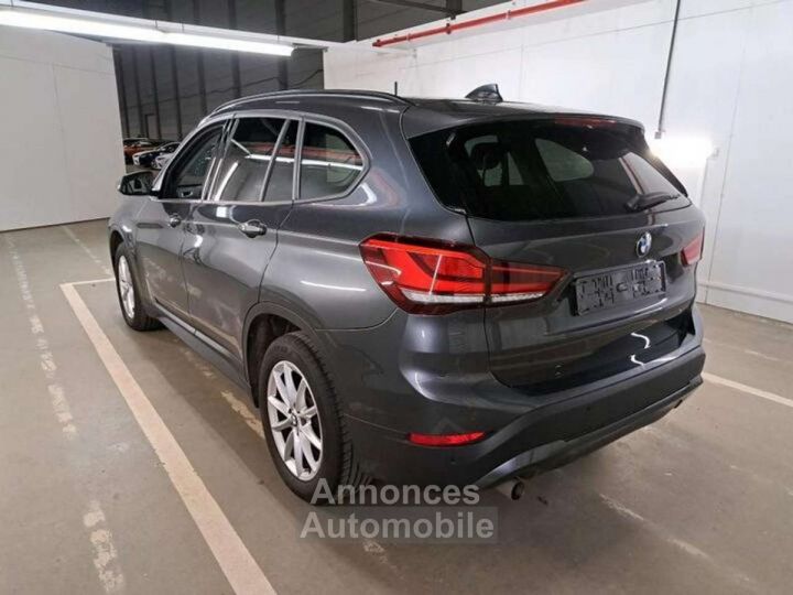 BMW X1 18i sDrive - 4