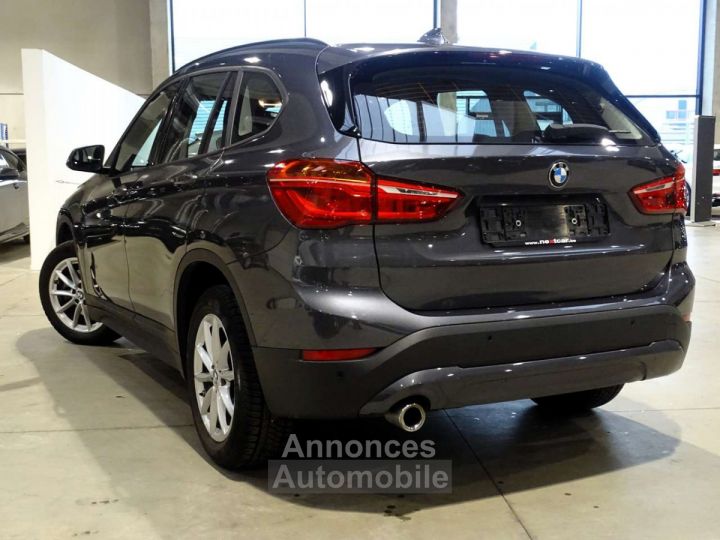 BMW X1 18i sDrive - 4