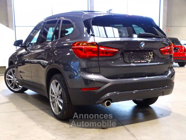 BMW X1 18iA sDrive - 4