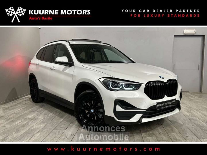 BMW X1 sDrive18dA Pano-Led-SportZet-Cam-Hud - 1