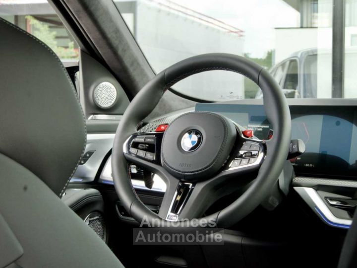 BMW XM 4.4i V8 Hybride 18GrCO2 B&W Iconic FULL - 11