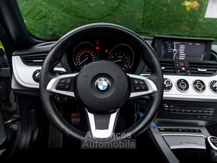 BMW Z4 sDrive20i Cabrio - 24