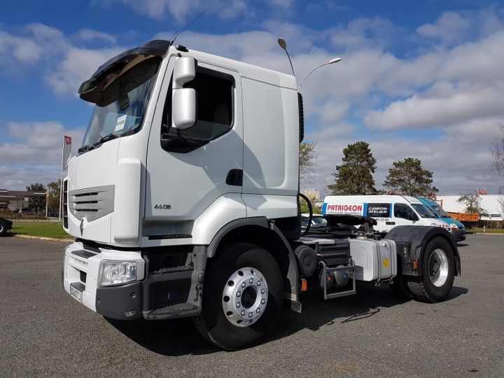 Renault premium lander