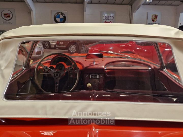 Chevrolet Corvette C1 cabriolet 1961 - 9