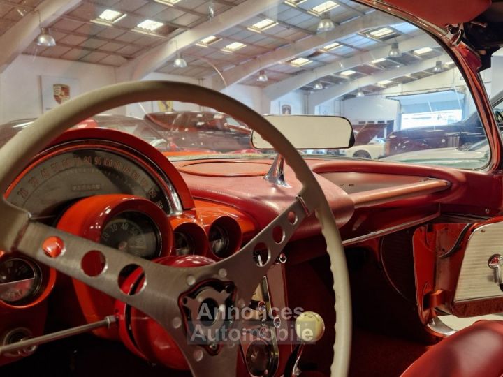 Chevrolet Corvette C1 cabriolet 1961 - 14