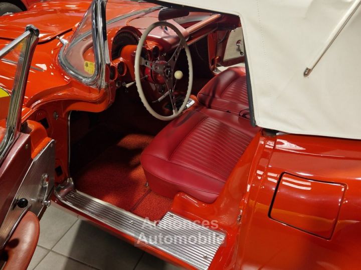 Chevrolet Corvette C1 cabriolet 1961 - 20